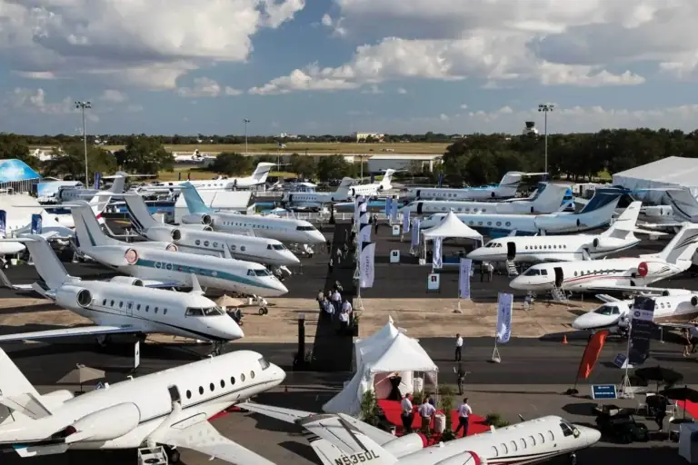 Top Aviation Events in America: Definitive Airshow & Fly-in Guide